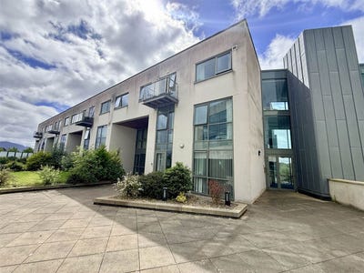 /international/ie/7-the-reeks-gateway-tralee-road-killarney-kerry-210109867076/