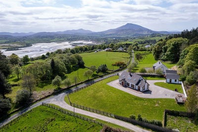 /international/ie/ards-forest-cottage-ards-letterkenny-donegal-210109688214/