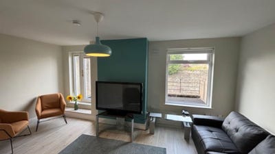 /international/ie/10-castle-street-dundalk-louth-210109684778/