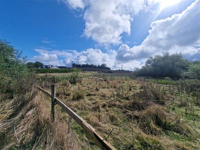 /international/ie/mitchelstown-castletown-cork-210109675555/