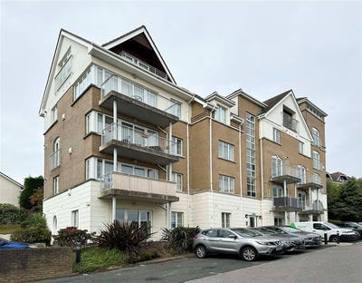 /international/ie/apartment-29-heather-court-dublin-18-dublin-210110287045/