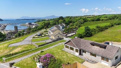 /international/ie/marino-bungalow-reenrour-bantry-west-cork-cork-210109681305/