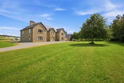 /international/ie/tuckmilltown-large-home-on-3-7-acres-straffan-kildare-210109678882/