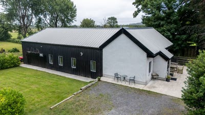 /international/ie/pluckerstown-kilmeague-naas-kildare-210109678120/