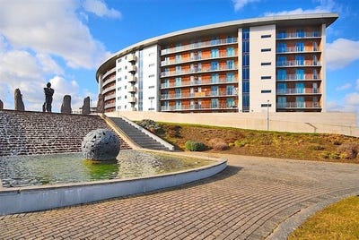 /international/ie/the-crescent-building-parkwest-pointe-dublin-12-dublin-210109675618/