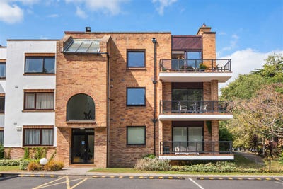 /international/ie/apt-33-the-elms-mount-merrion-avenue-blackrock-louth-210110286930/