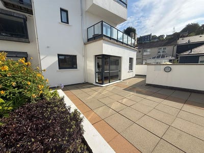/international/ie/55-shearwater-pier-road-kinsale-waterford-210109686364/