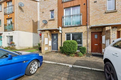 /international/ie/21-waterside-lawn-waterside-malahide-dublin-210119795877/