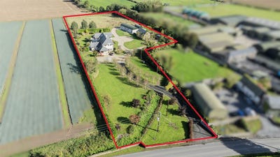 /international/ie/brookview-house-balcunnin-skerries-dublin-210109673104/