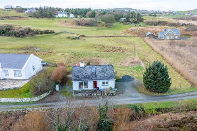 /international/ie/wee-dan-s-lower-downings-downings-donegal-210109675345/