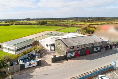 /international/ie/rathangan-bar-rathangan-duncormick-duncormick-kildare-210109682731/