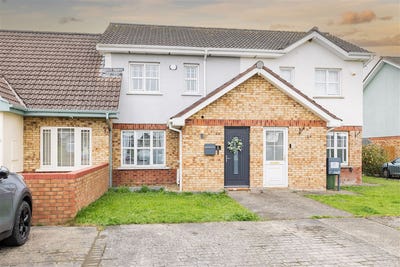 /international/ie/9-grange-grove-stamullen-meath-210110053086/