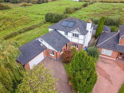 /international/ie/12-sarsfield-drive-ballinasloe-galway-210110163631/