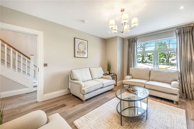 /international/ie/silver-vale-cookstown-road-enniskerry-wicklow-210110330120/