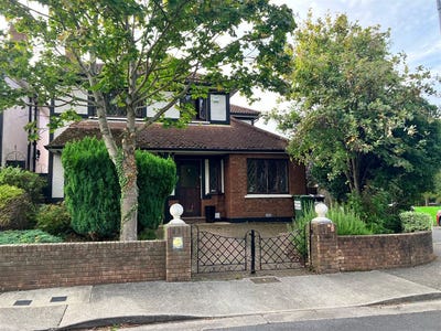 /international/ie/38-foxrock-green-dublin-18-dublin-210110163570/