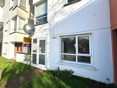 /international/ie/castlecurragh-heath-dublin-15-dublin-210109681161/