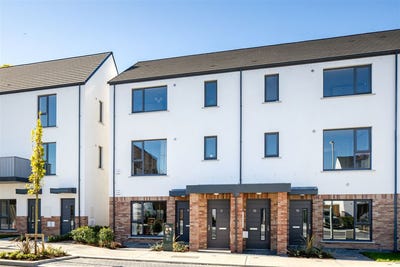 /international/ie/three-bedroom-duplex-avenlea-adamstown-wexford-210109687891/