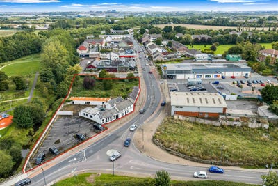 /international/ie/main-street-clonee-meath-210110330103/