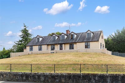 /international/ie/hillside-cottage-delgany-wicklow-210119699118/