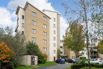 /international/ie/8-hunters-hall-hunters-wood-dublin-24-dublin-210120597705/