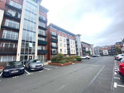 /international/ie/temple-court-dublin-9-dublin-210109675370/