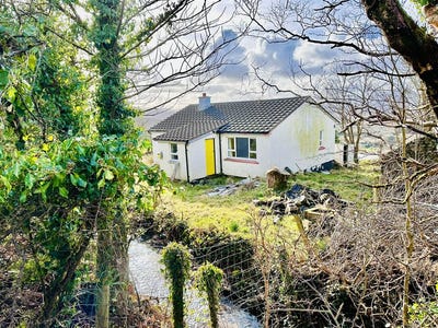 /international/ie/charlie-bayers-place-high-glen-carrigart-donegal-210109677503/