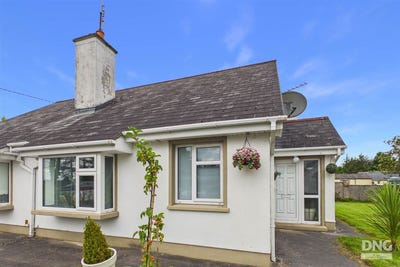 /international/ie/9-quinn-villas-ballaghaderreen-roscommon-210109784258/
