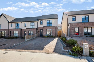 /international/ie/8-folkstown-park-taylor-hill-boulevard-balbriggan-dublin-210110041876/