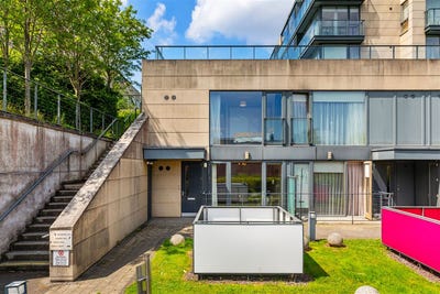 /international/ie/12-temple-court-milltown-avenue-mount-saint-anne-s-dublin-6-dublin-210109676247/