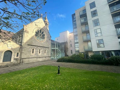/international/ie/convent-hall-mount-saint-annes-dublin-6-dublin-210109675556/