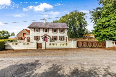 /international/ie/realtogue-navan-meath-210109799776/
