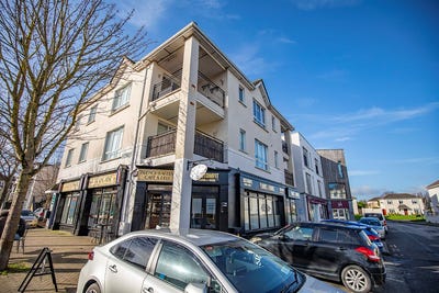 /international/ie/79-applewood-main-street-applewood-swords-dublin-210109684254/