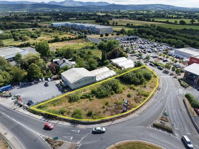 /international/ie/development-site-dunnes-stores-retail-park-limerick-road-tipperary-town-tipperary-210110093647/