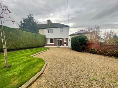 /international/ie/hollywood-drive-dublin-14-dublin-210109683333/