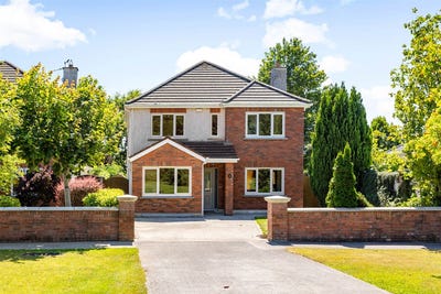 /international/ie/8-greenmount-park-green-road-curragh-kildare-210109678465/