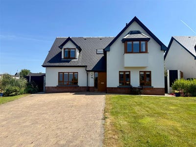 /international/ie/38-ard-na-slaine-newtown-road-wexford-town-wexford-210109675490/