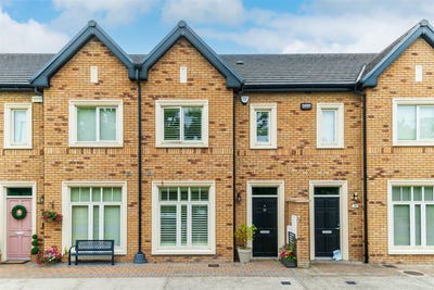 /international/ie/39-chelmsford-manor-simmonstown-celbridge-kildare-210109672372/