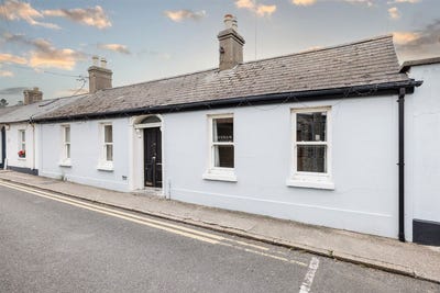 /international/ie/11-little-strand-street-skerries-dublin-210109720267/