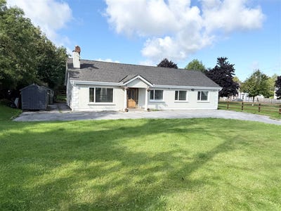 /international/ie/strawberry-lodge-firmount-west-clane-kildare-210119897951/