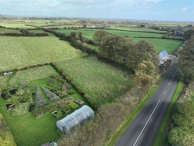 /international/ie/site-at-crossakiel-kells-kilkenny-210109669723/
