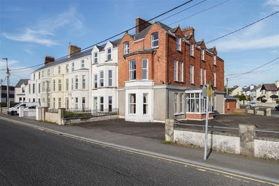/international/ie/belle-vue-aileach-road-buncrana-donegal-210109677390/
