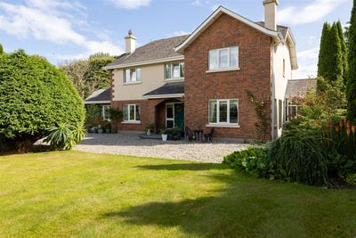 /international/ie/-kingfisher-lodge-whitestown-upper-drinagh-wexford-town-wexford-210109672922/