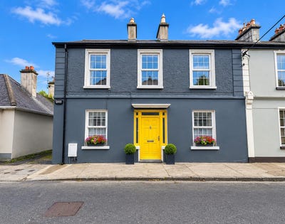 /international/ie/convent-road-claremorris-mayo-210119933208/
