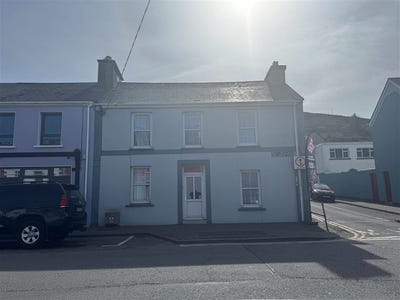 /international/ie/ref-1205-apartment-1-1-new-market-street-caherciveen-kerry-210109680121/