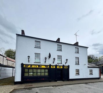 /international/ie/macs-bar-main-street-newbliss-monaghan-210109674022/