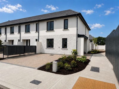 /international/ie/brackinrainey-longwood-meath-210109678001/