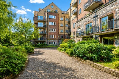 /international/ie/apt-416-grace-park-manor-dublin-9-dublin-210110360303/