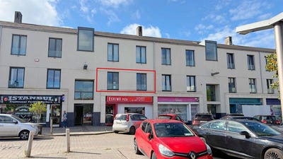 /international/ie/4-newtown-square-blessington-wicklow-210110303062/