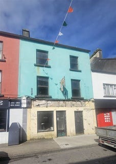 /international/ie/market-street-swinford-mayo-210109672338/