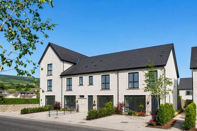 /international/ie/kilternan-village-dublin-18-dublin-210109673669/